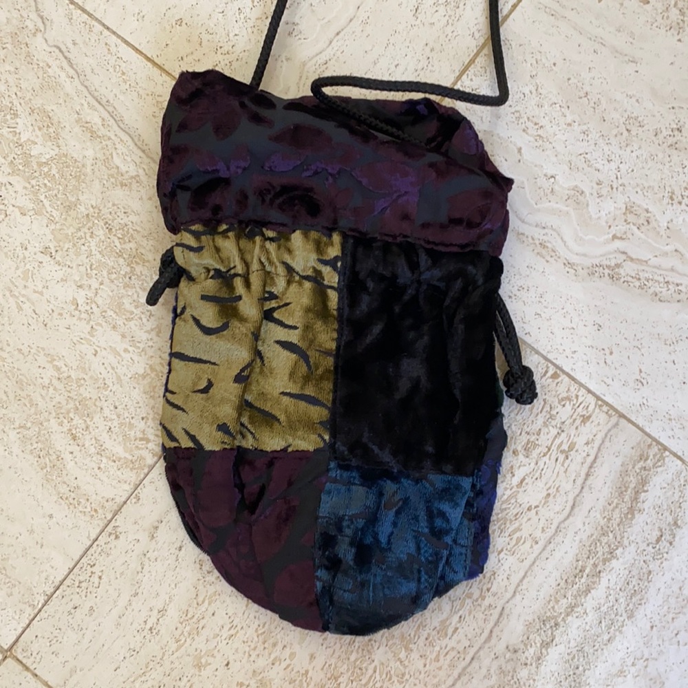 Vintage 90s Velvet Purse 👛